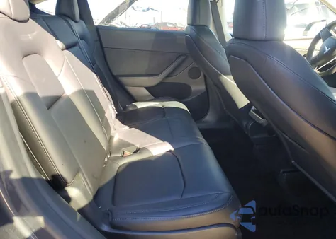 2023 Tesla Model Y z USA, uszkodzony, nr VIN 7SAYGAEE4PF959313